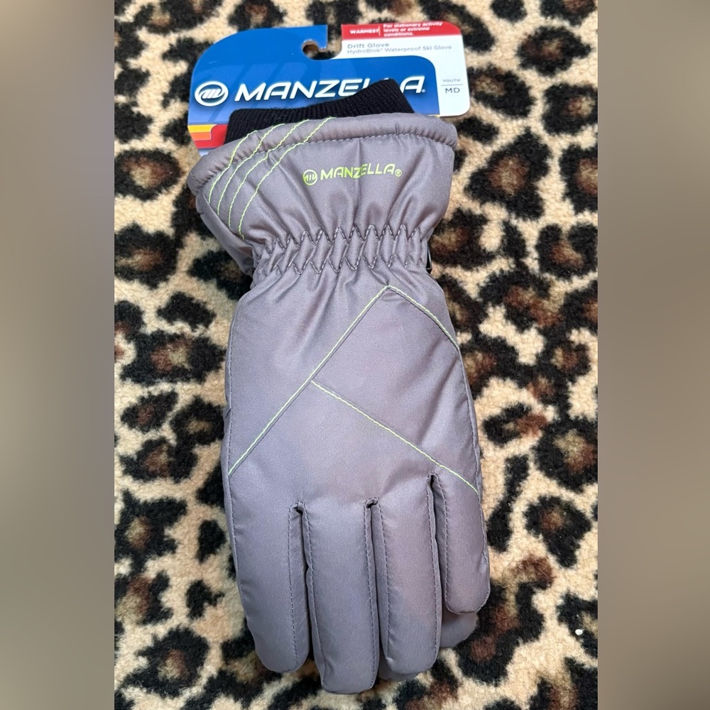 NWT Manzella Youth Drift Ski Glove